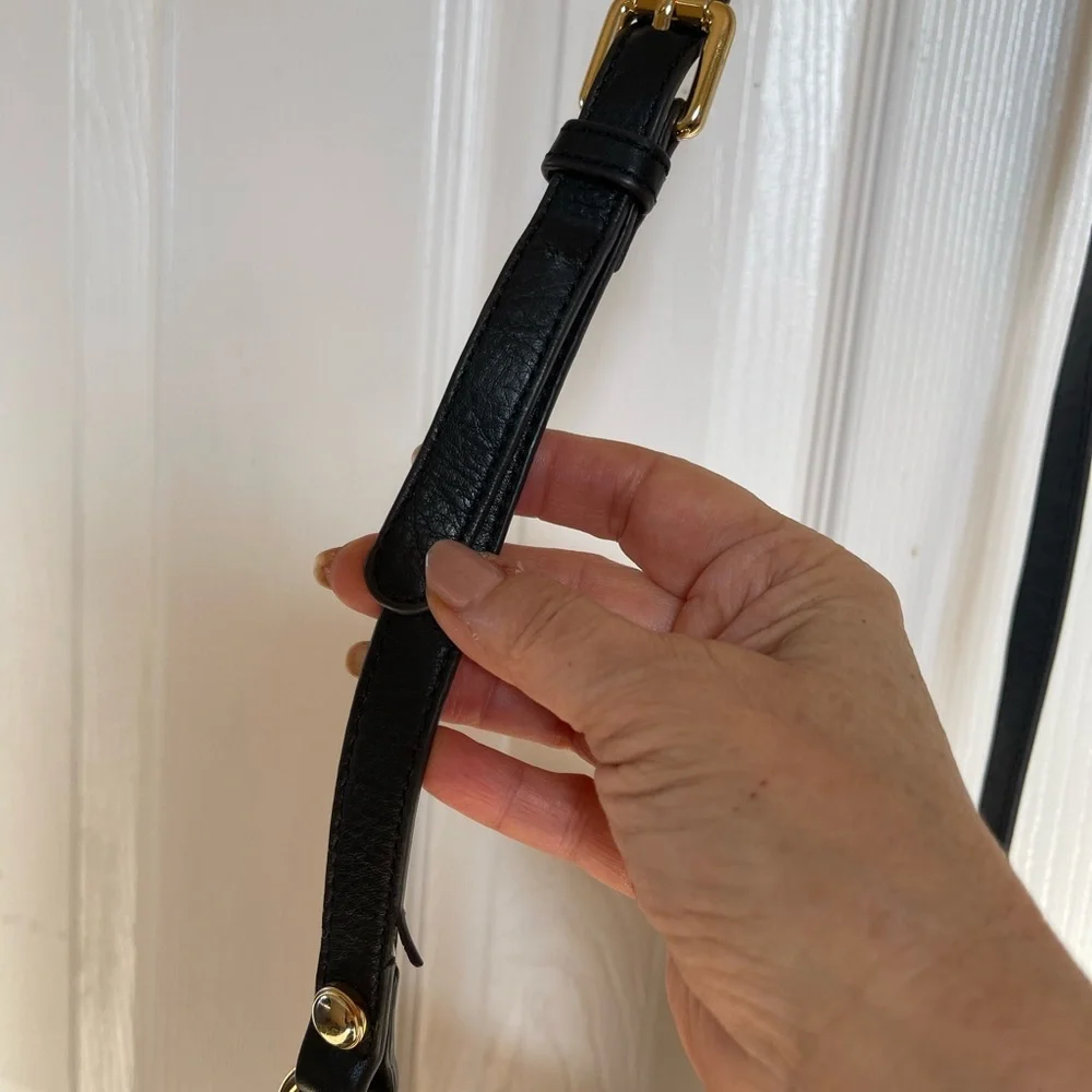 Vintage B. Makowsky Black Leather Gold Accent, crossbody purse